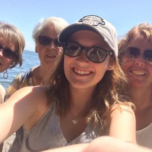 Meet your Posher, Emalee